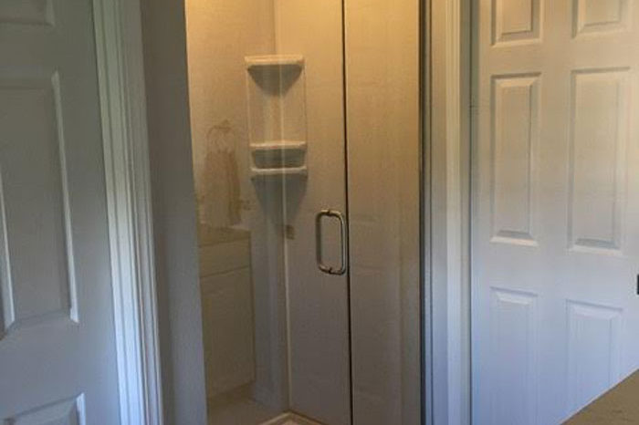 design-studio-glass-door-shower-image